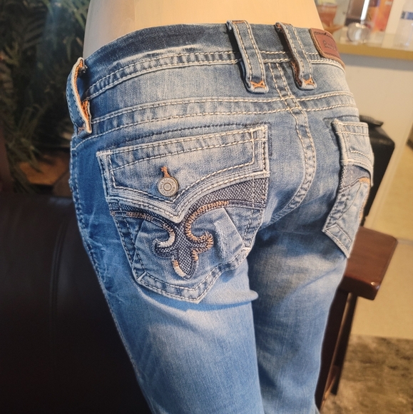 Rock revival Rima size 28 skinny jeans - Picture 2 of 6